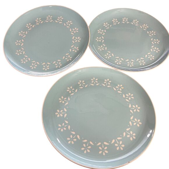 Harkerware Oven Dishwasher Proof Blue Floral 10.5" Round 3 Plates Dinnerware - Picture 1 of 16